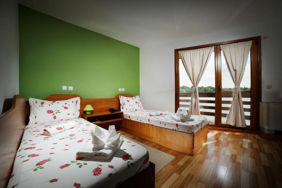 Hotel Insula - Housity