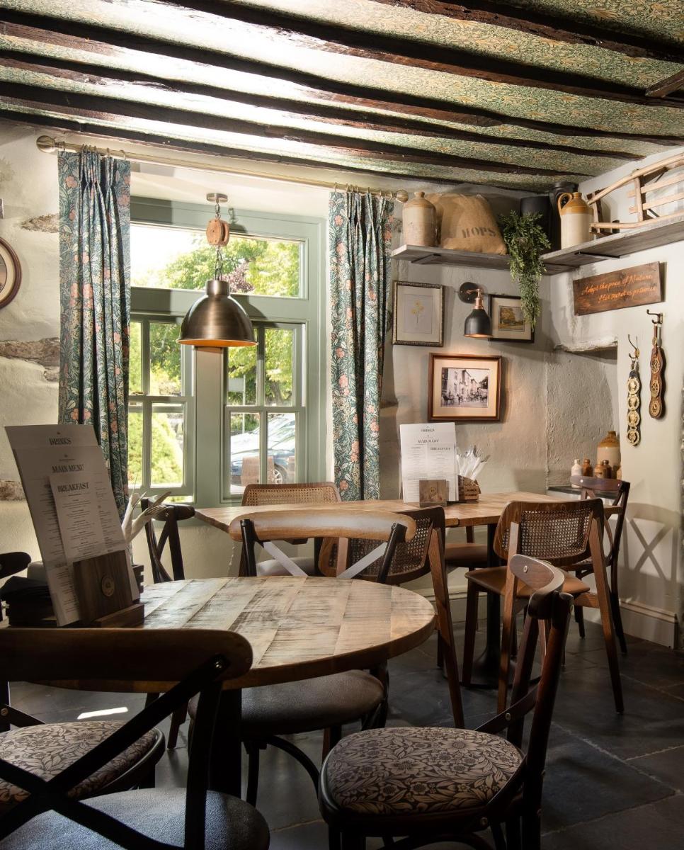Wateredge Inn- The Inn Collection Group - Housity