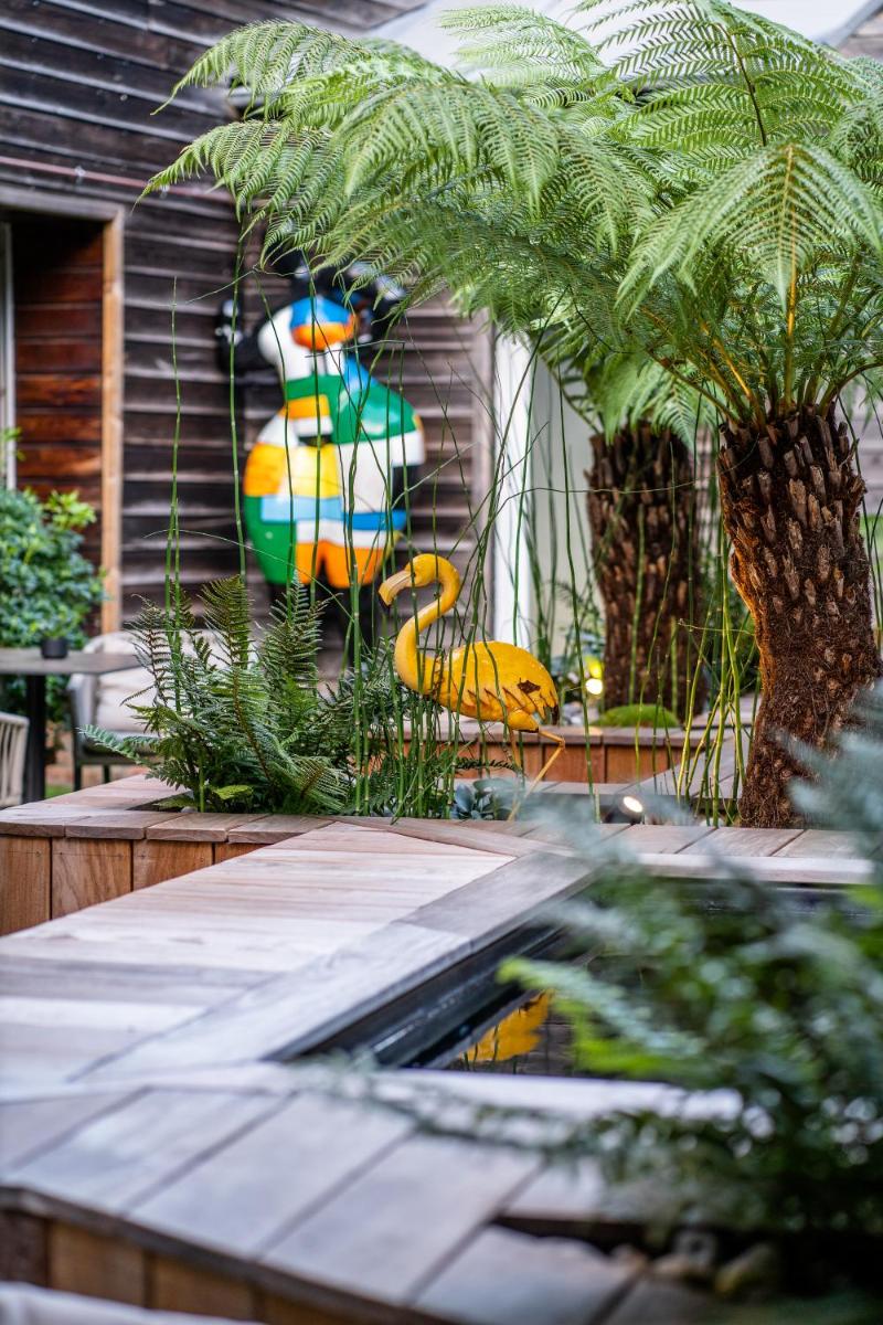 Jardin de l'établissement La villa 10 HÔTEL SPA