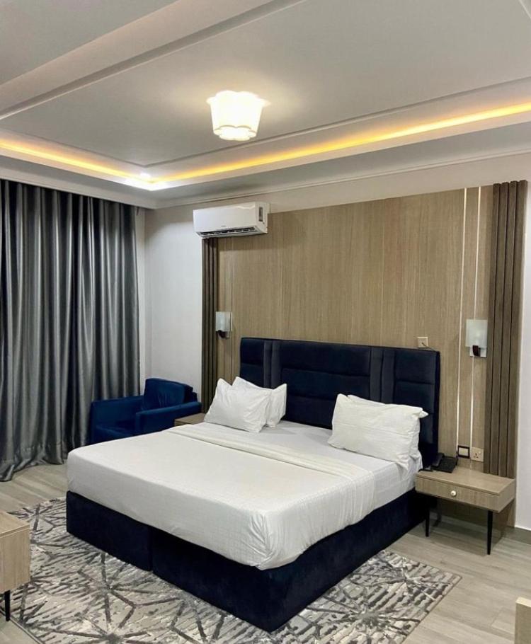 Eureka Luxury Apartment - Housity