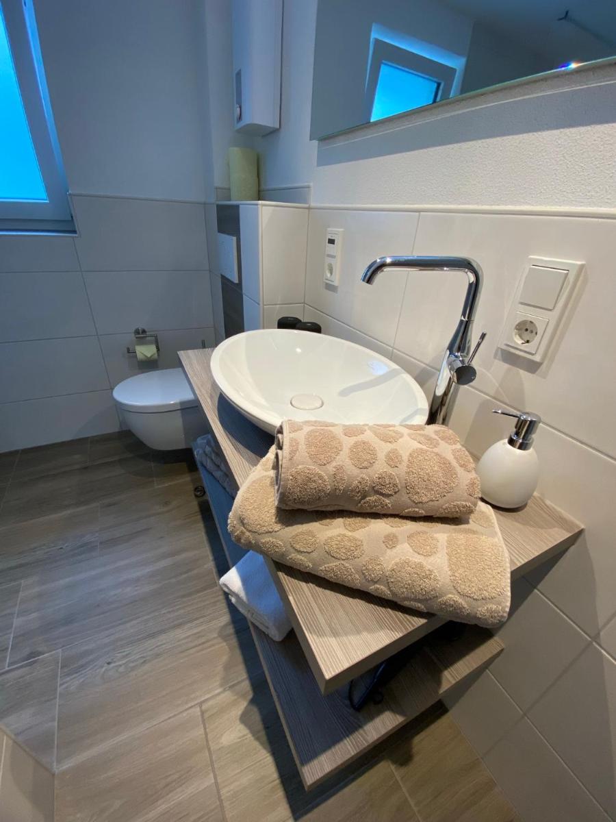 Gans himmlisch - Housity