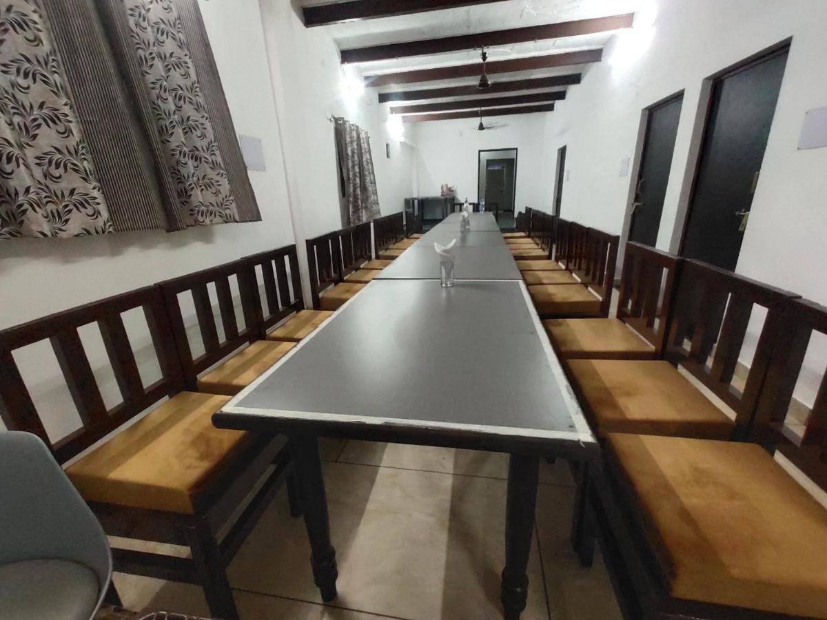 Suitetrails - Hotel Basant Palace