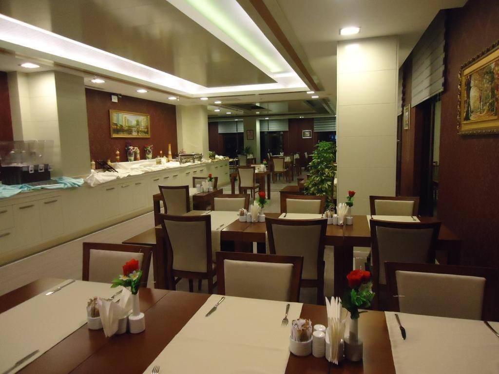 MOONLİGHT HOTEL - Housity