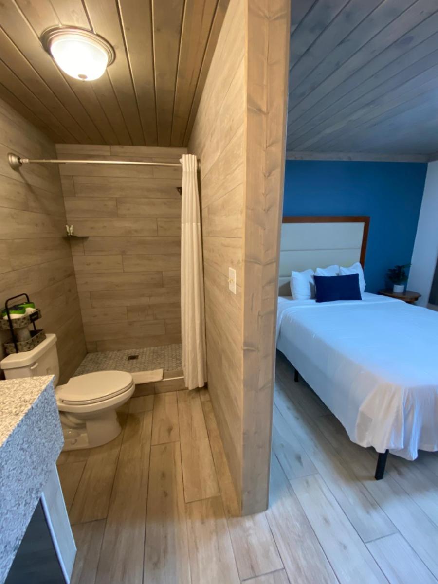 American Inn - Housity
