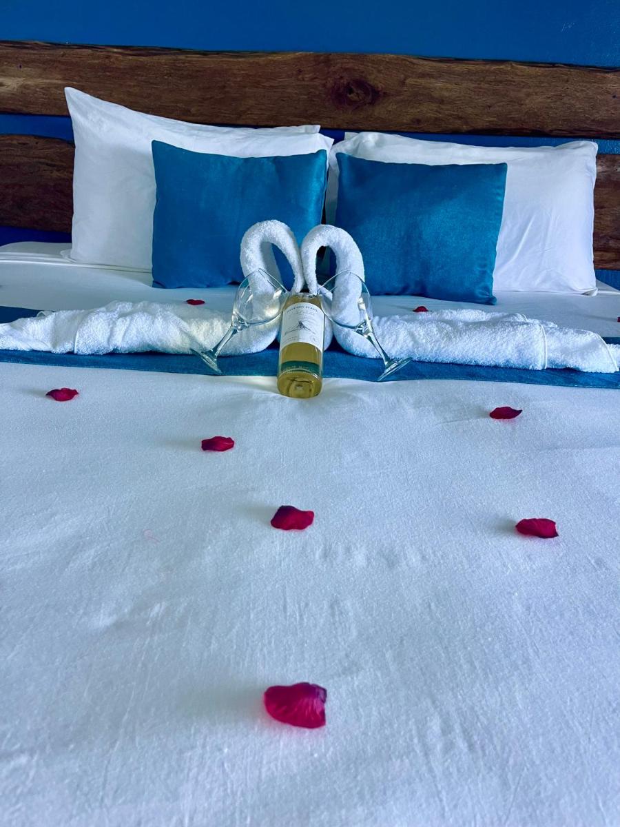 Suitetrails - Sand and Tan Beach Hotel