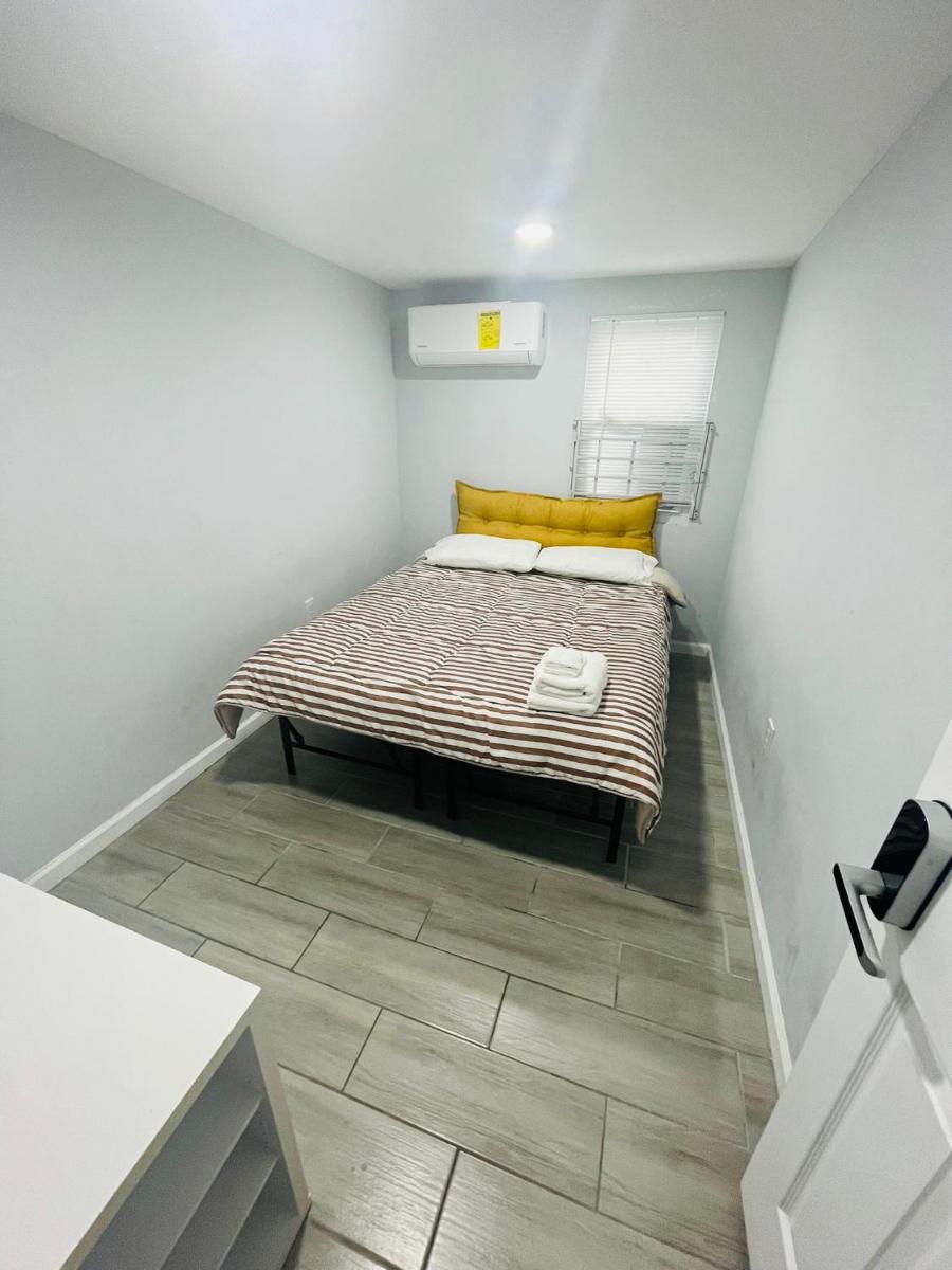 Airport Xpress Guestrooms - Housity