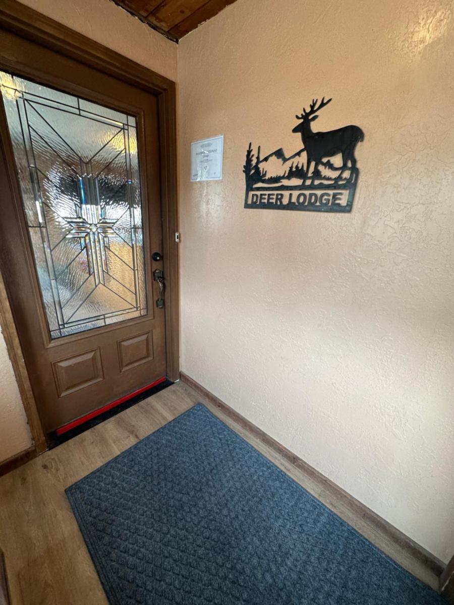Deer Lodge - Housity