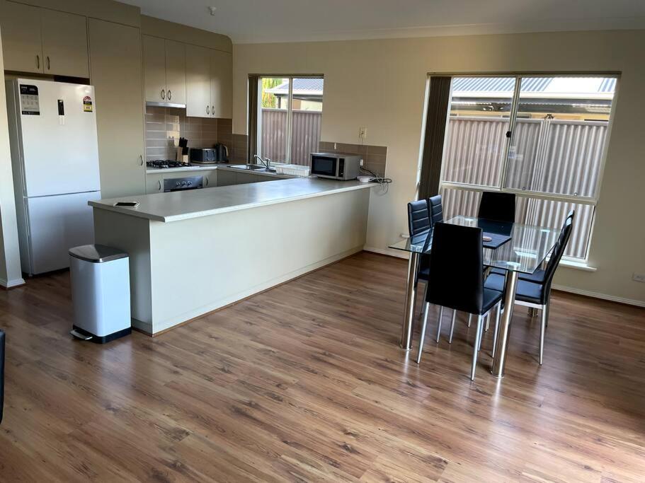 Tasha's Apartments in Angle Park - N38 - Housity
