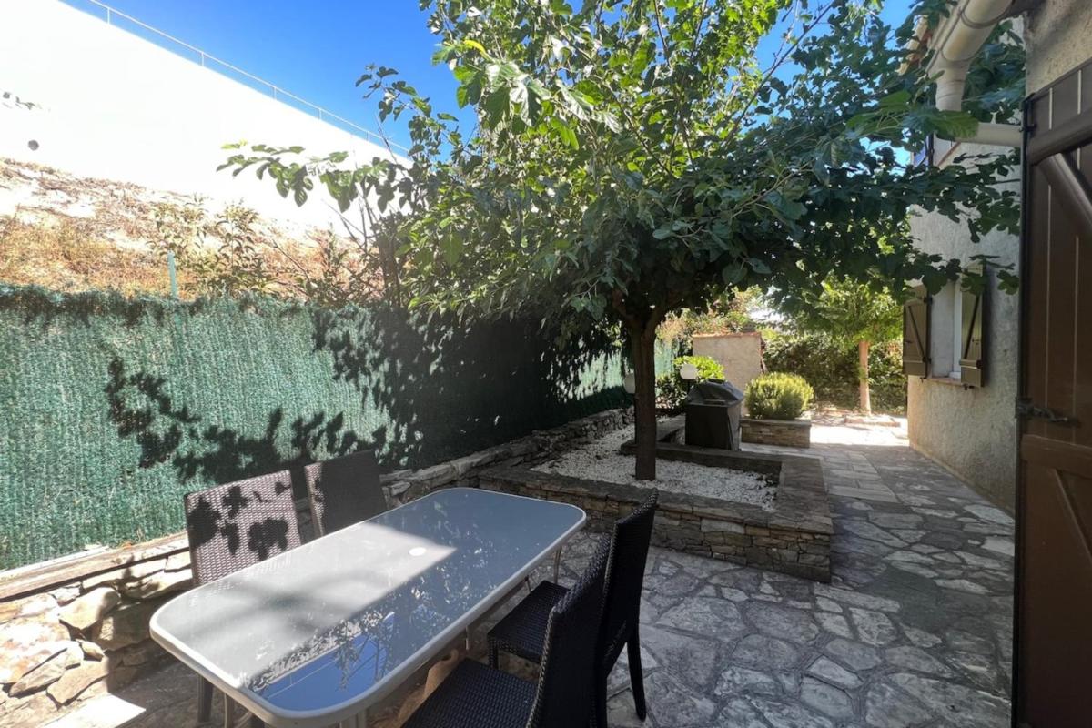 Peaceful house with garden near the beaches - Housity