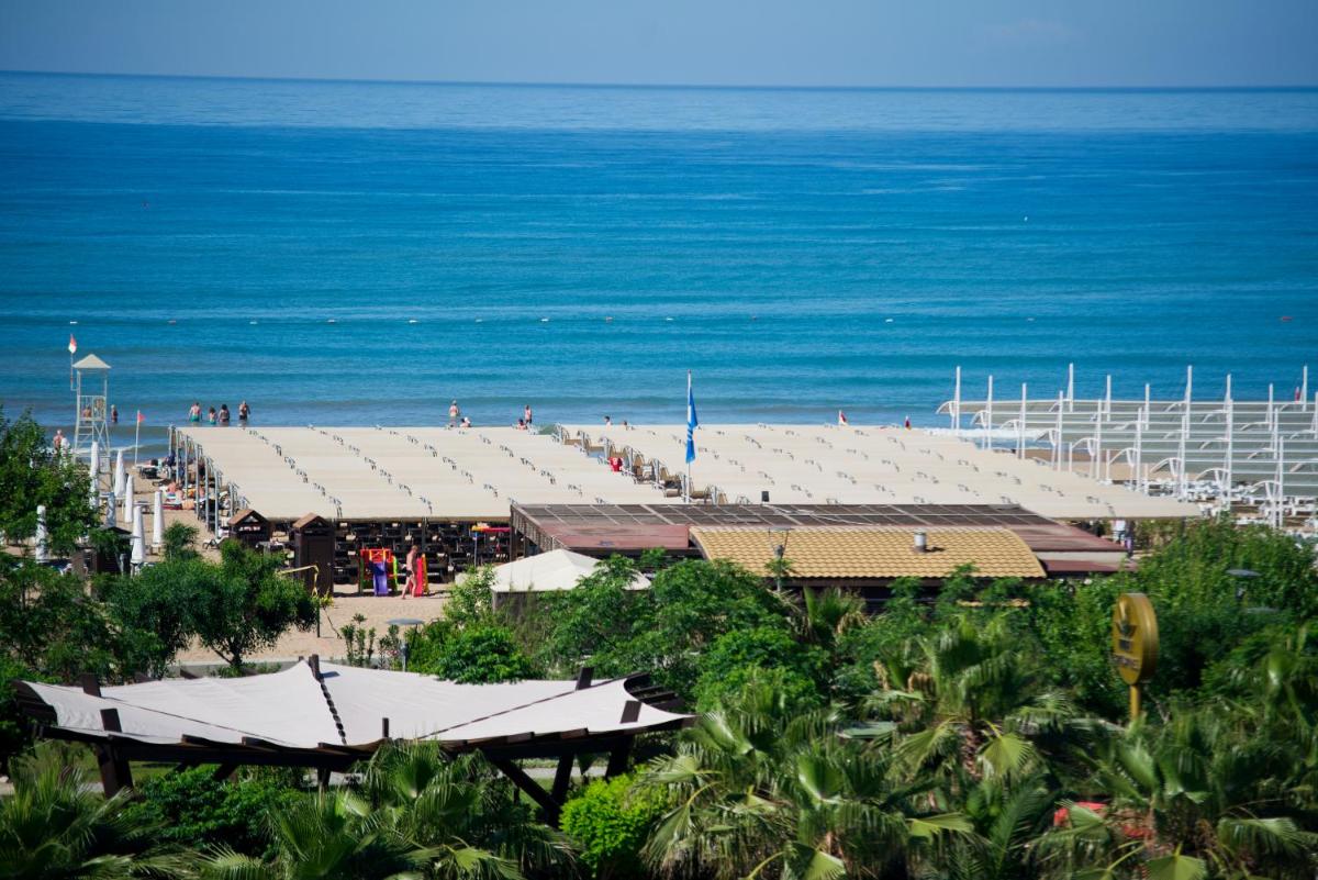 Aydinbey King's Palace & Spa - Housity