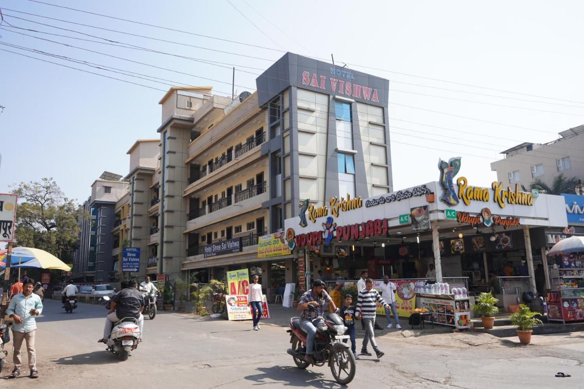 Shree Sai Vishwa Hotel - Housity