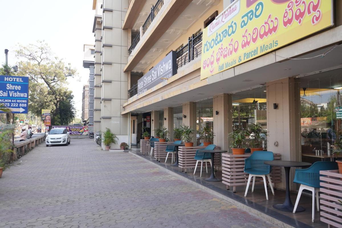 Shree Sai Vishwa Hotel - Housity