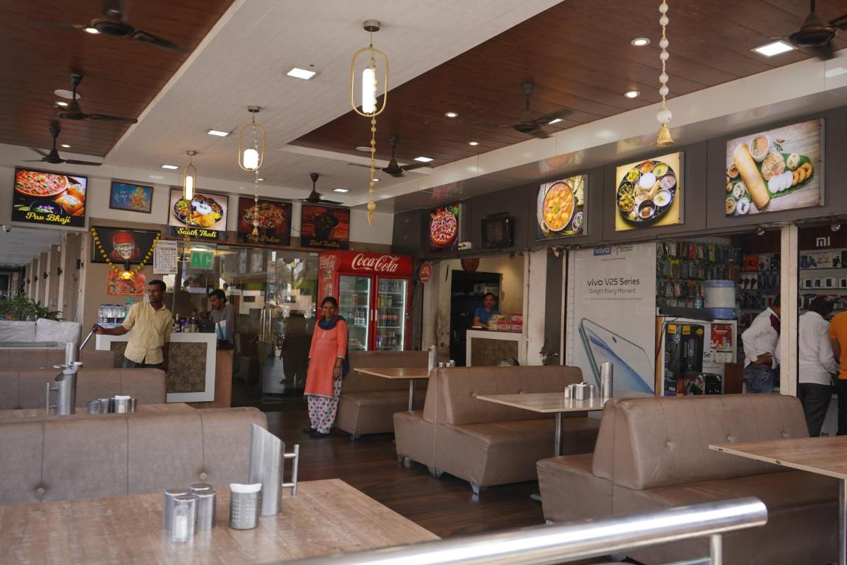 Shree Sai Vishwa Hotel - Housity