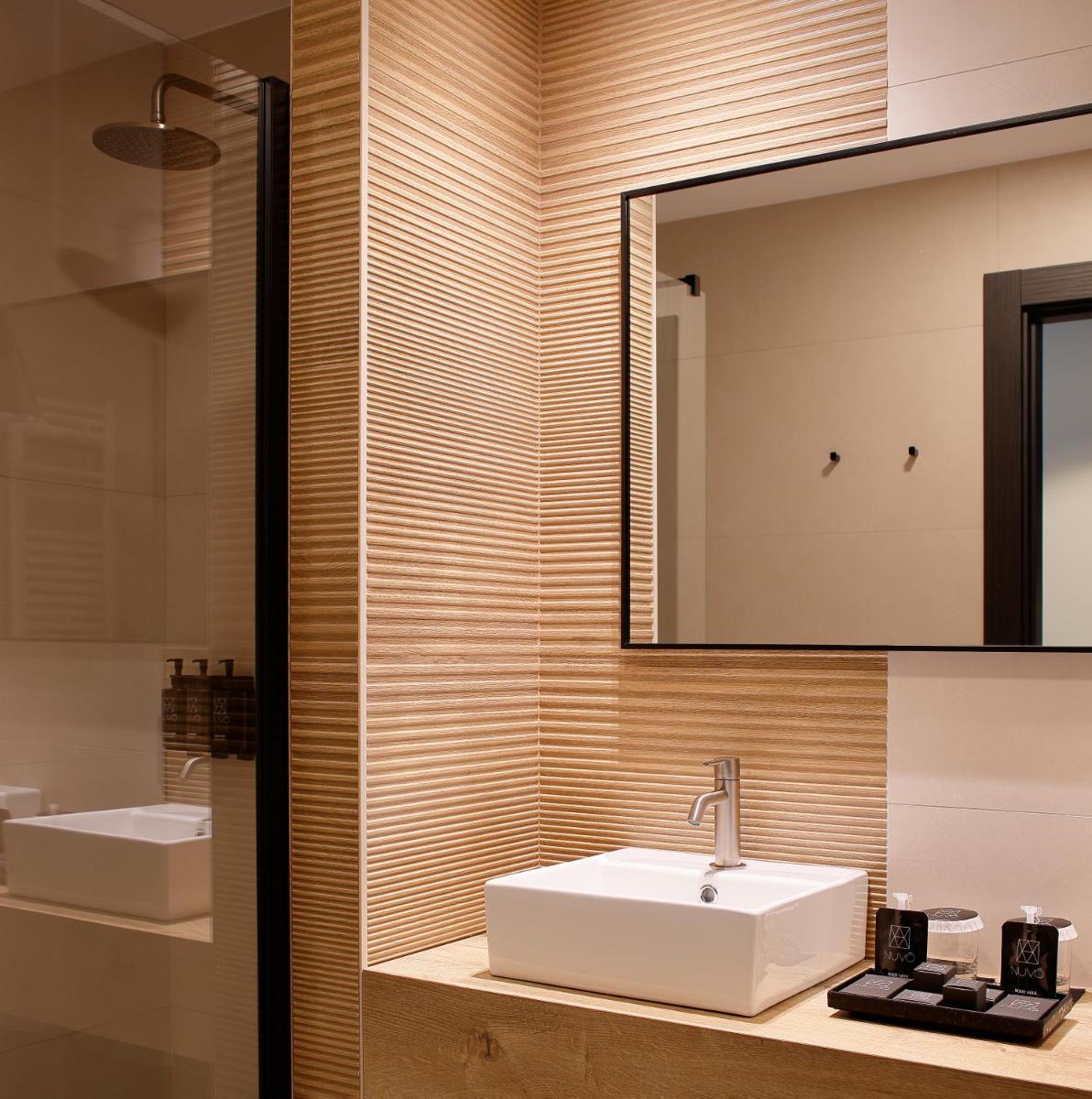 Un baño de Nuvō Hotel Boutique