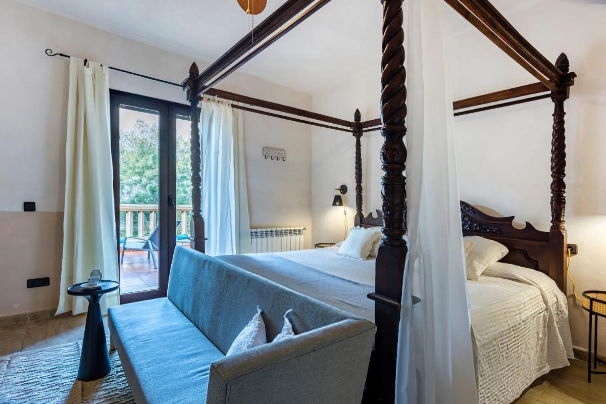 Pine tree Finca Espiga - Housity