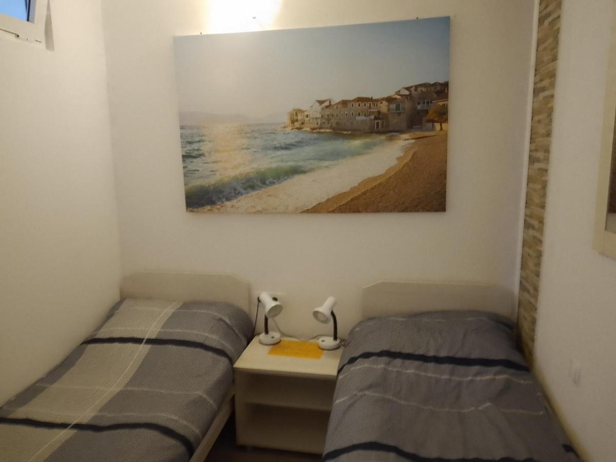 Mladen Vodice - Housity
