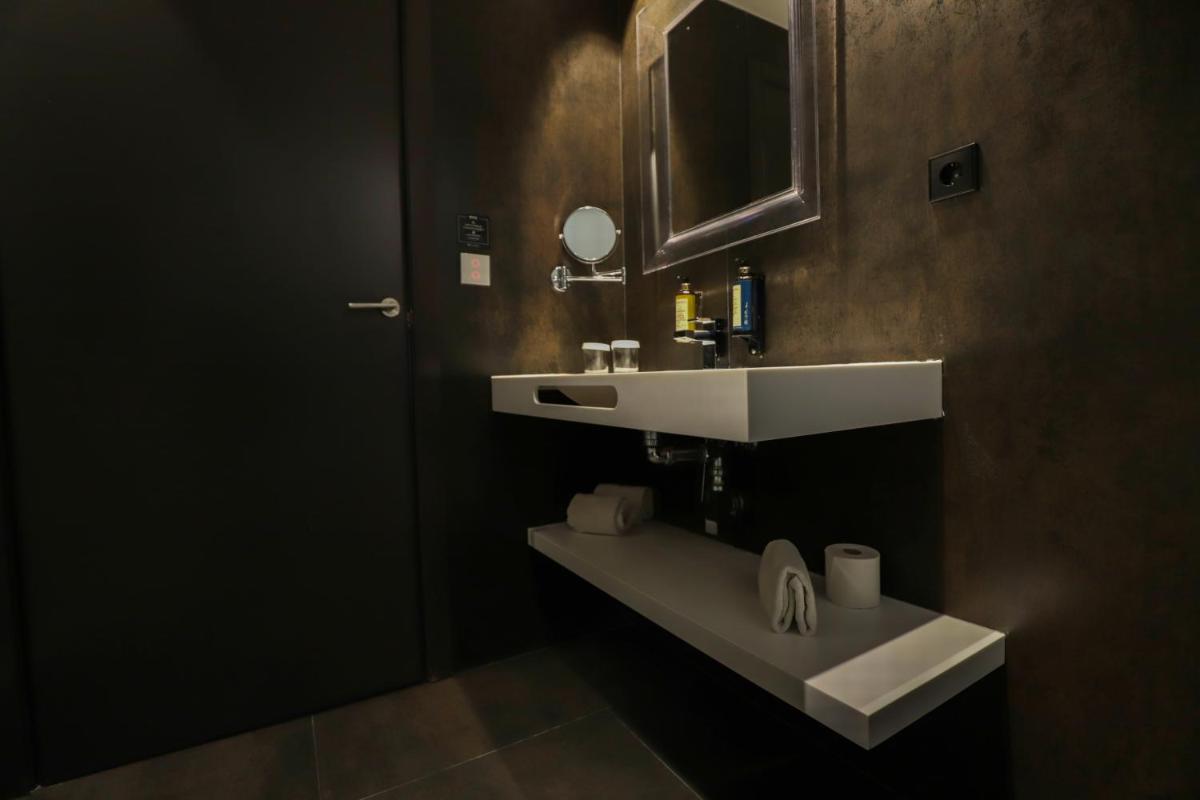 Un baño de MYR Plaza Mercado & Spa