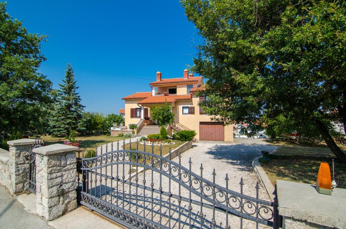 Studio apartment Stella - Housity