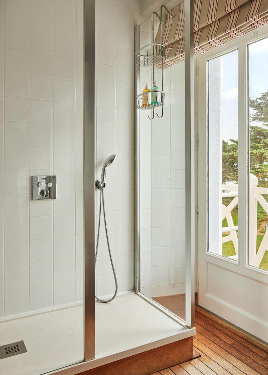 Salle de bains dans l'établissement Le Grand Hotel des Bains & Spa - Bretagne