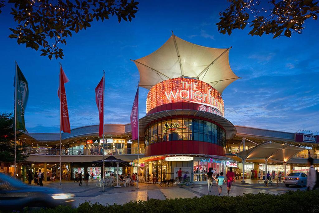 Suitetrails - Plaza Arkadia Desa Parkcity by KLhomesweet