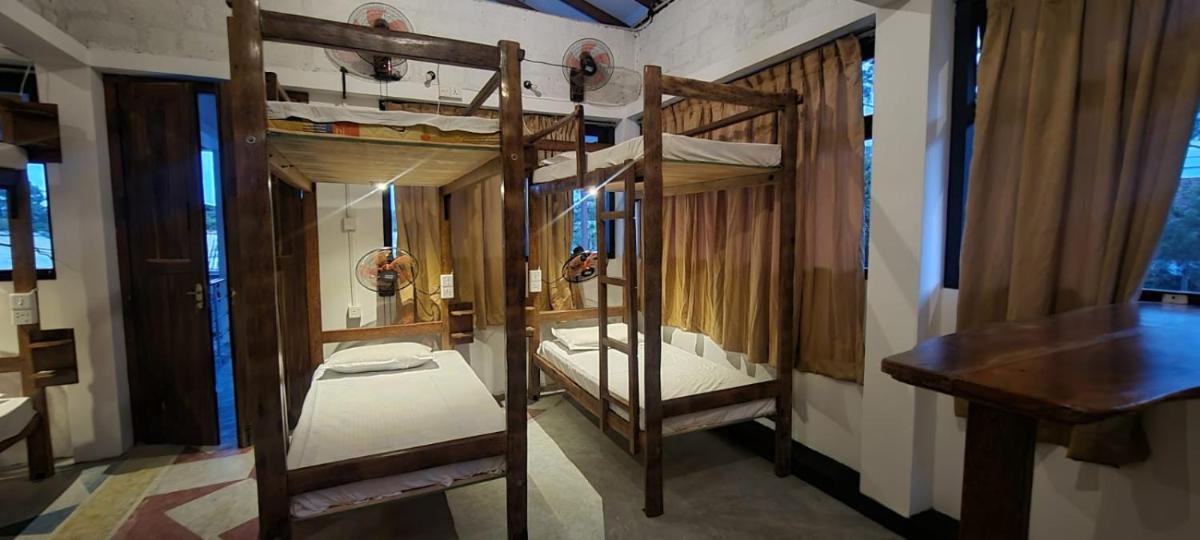 The Empyrean Airport Transit Hotel - Housity