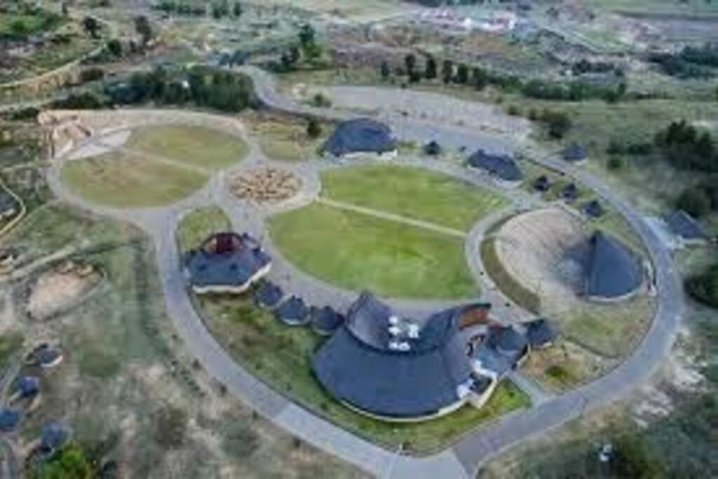 Cozy Farm 3BDRM 8 km ThabaBosiu - Housity