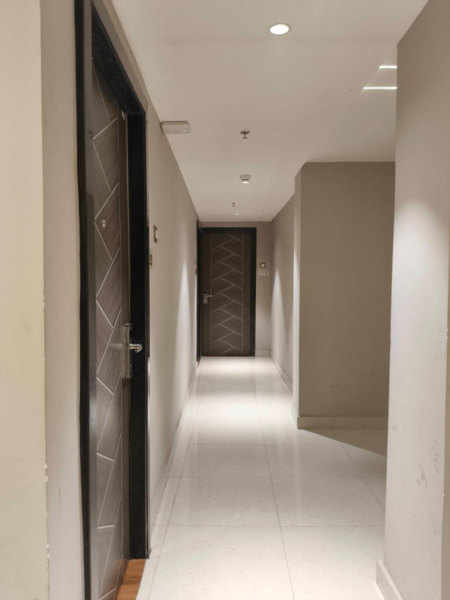 Hotel Sharma Regency - Housity