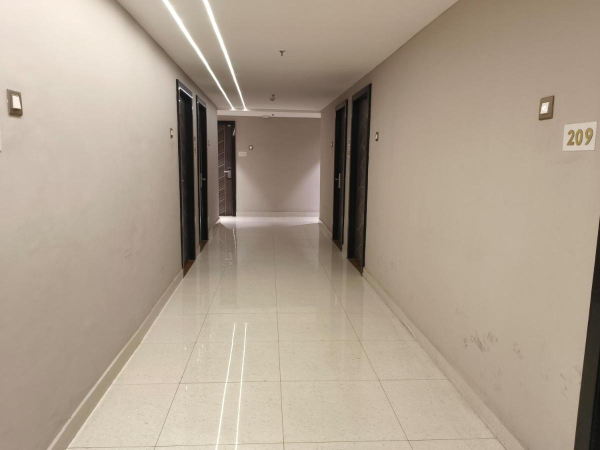 Hotel Sharma Regency - Housity