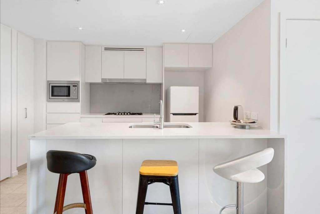 High level riverview 1B1B apt in Centre of CBD - Housity