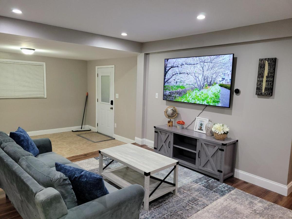 Big new house with huge parking - Housity