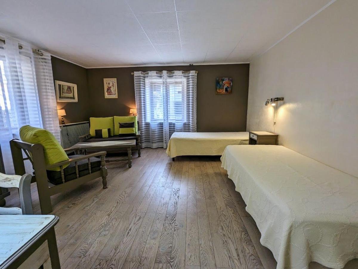 Gîte chaleureux en pleine nature avec terrasse, idéal pour randonnées et vététistes, proche de Gérardmer - FR-1-589-125 - Housity