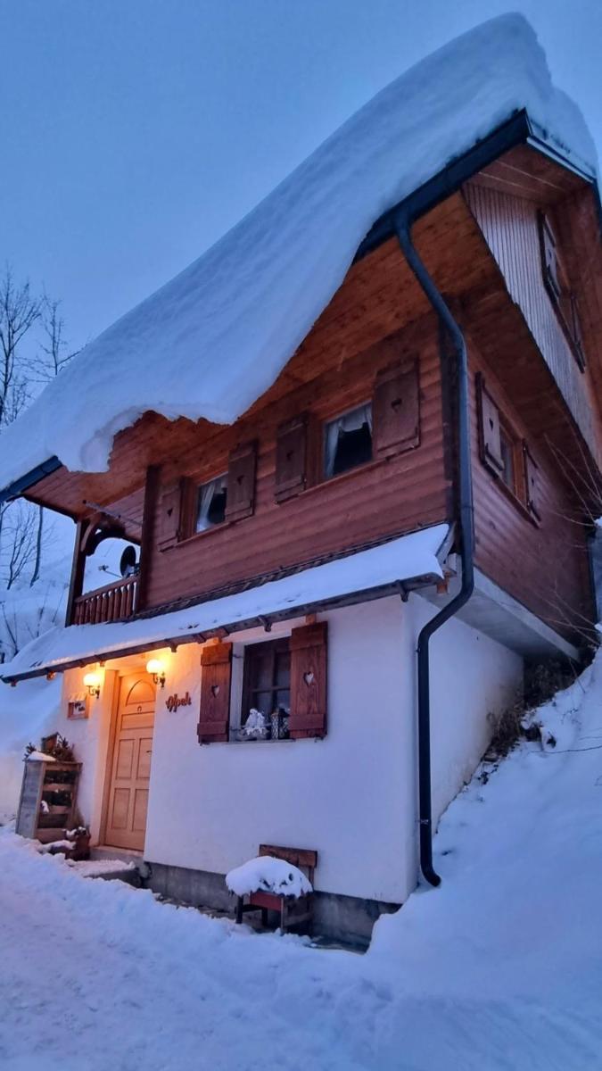 Shepherds House "Alpine Dreams" - Housity