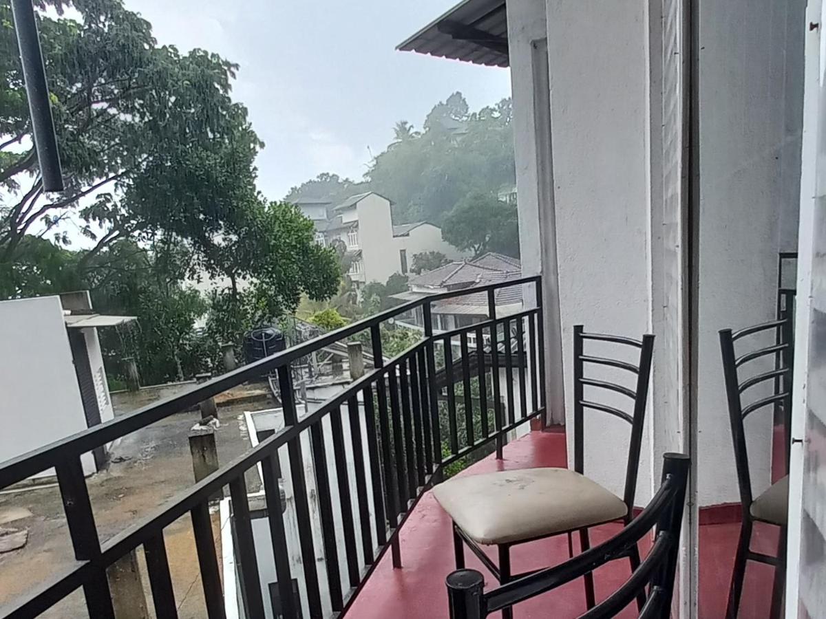 Suitetrails - Days Inn B/B