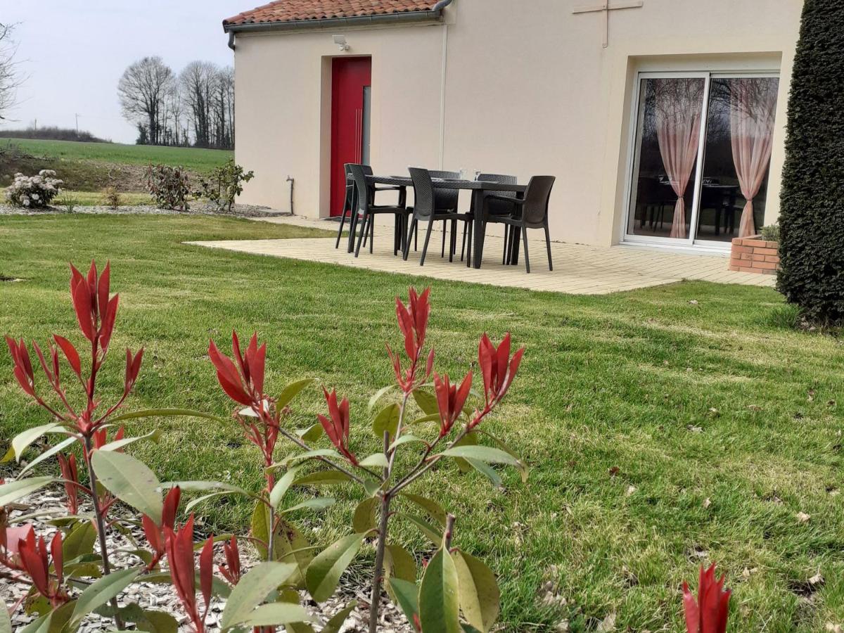 Gîte charmant rénové près du Puy du Fou, 3 chambres, terrasse, barbecue, parking privé, internet Wi-Fi - FR-1-622-2 - Housity