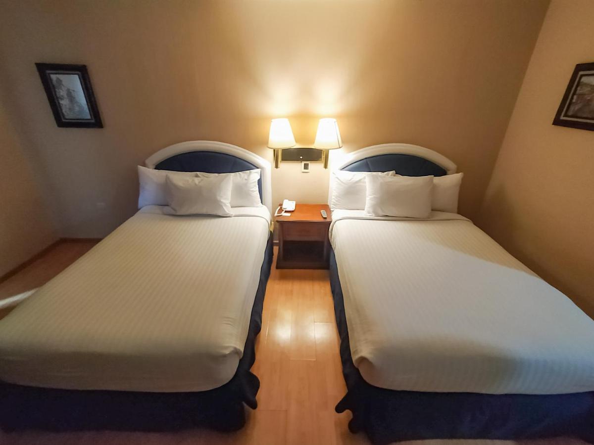 Hotel Gran Plaza & Convention Center - Housity