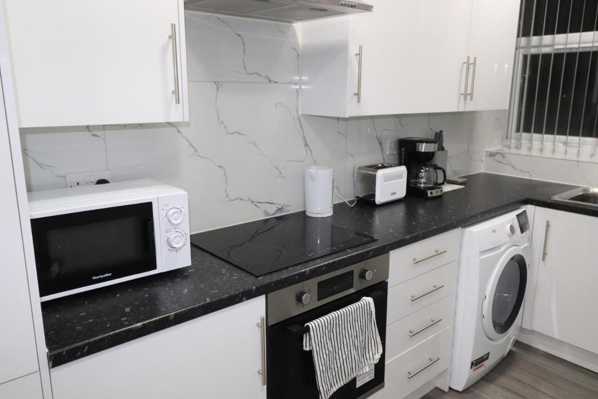 Ground Floor 1 Bed Flat Dartford- 1 - Fully Equipped - Fibre Wifi - AIRPORT PICK-DROP AVAILABLE - Housity