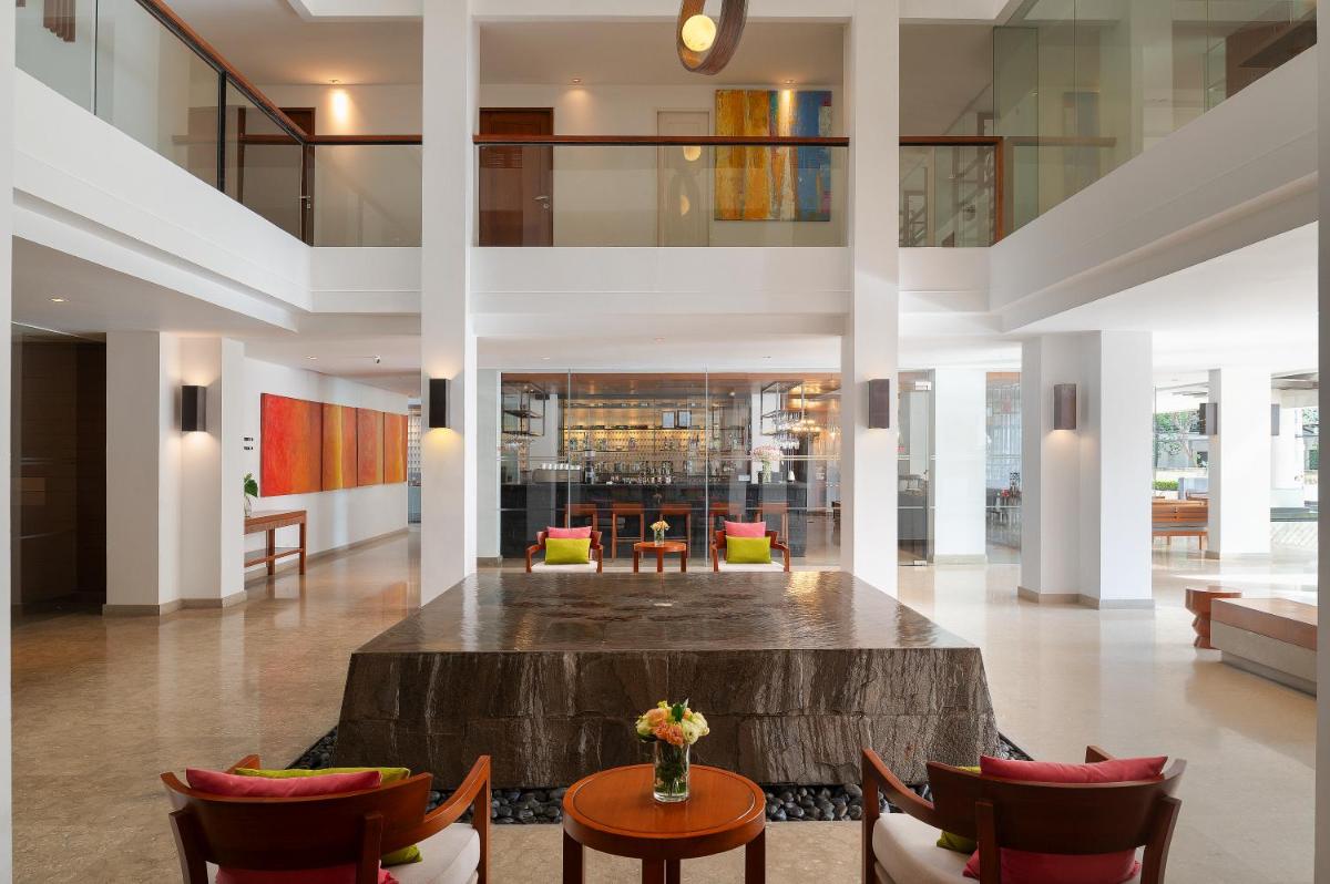 Woodlands Suites Serviced Residences - Housity