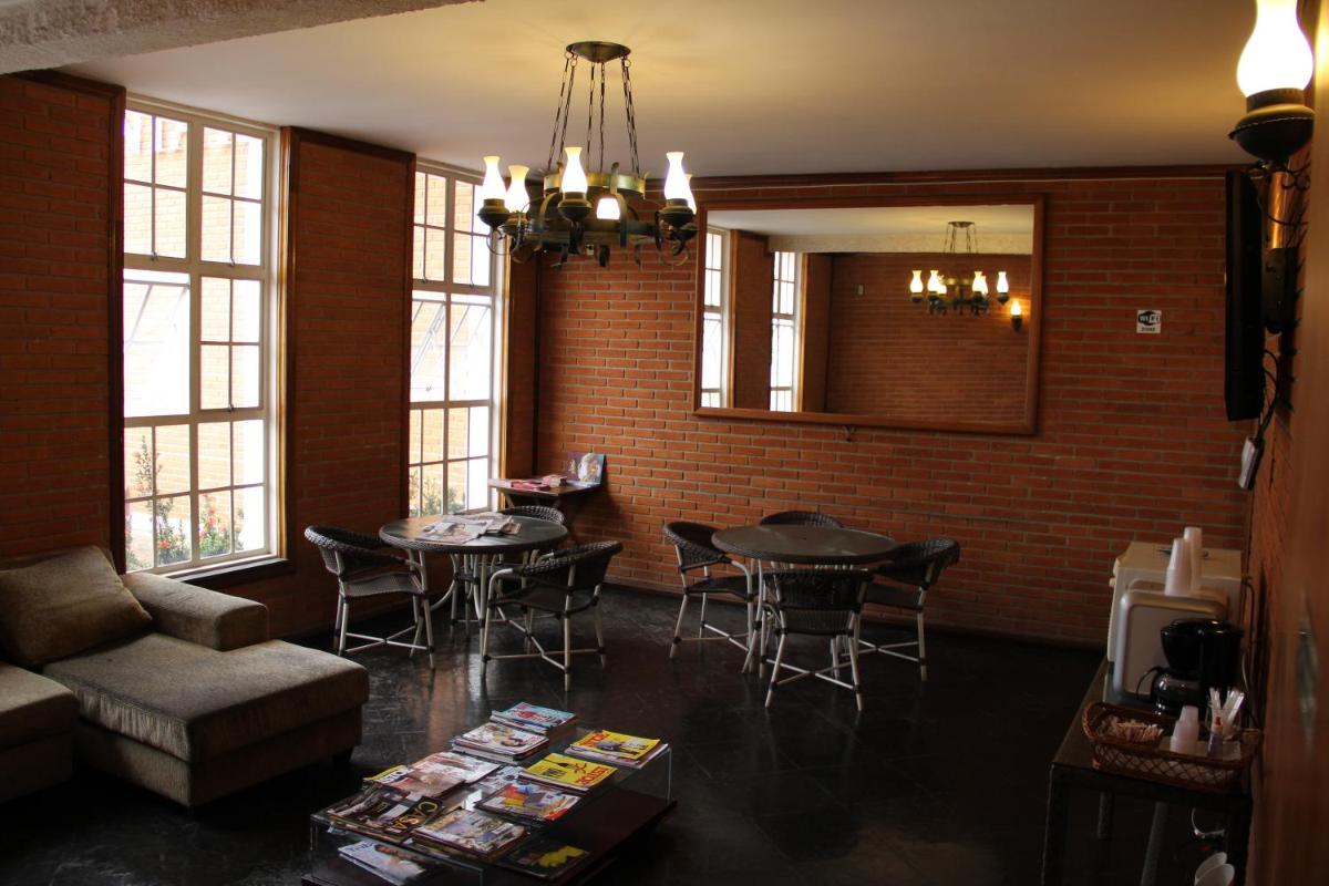 Hotel Santa Rita - Housity