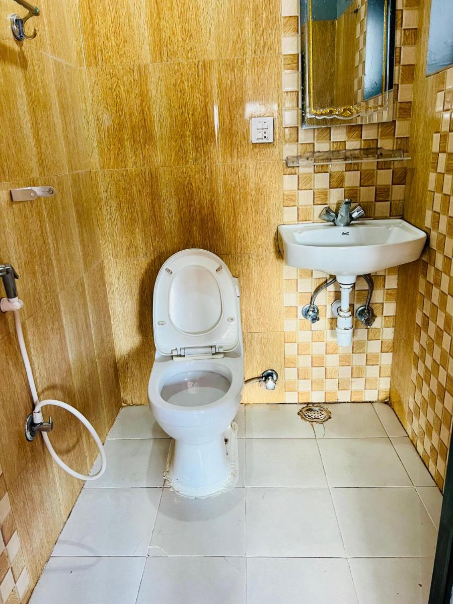 Hotel Donosti Pokhara - Housity