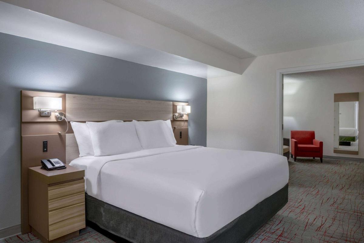 Wyndham Garden Columbia-Ft Jackson - Housity