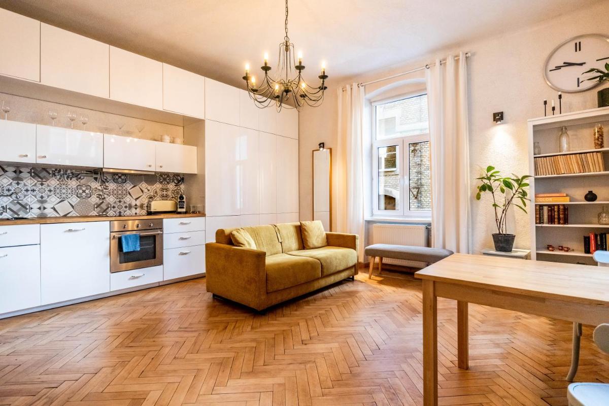 Historical Wine Apartment - Housity