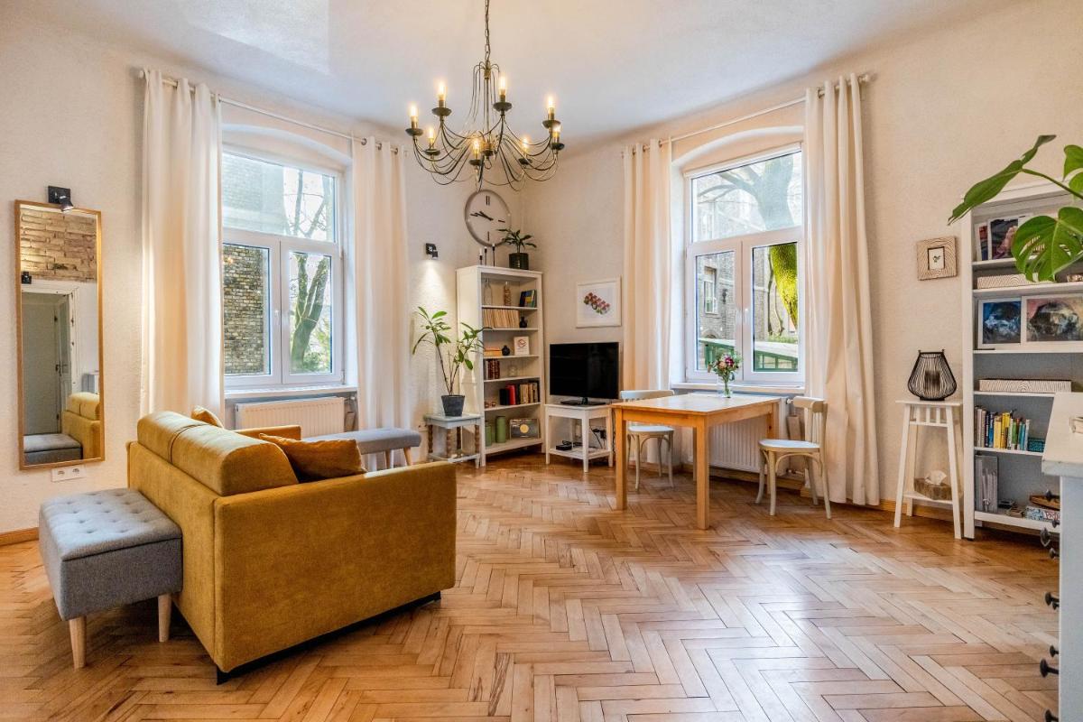 Suitetrails - Historical Wine Apartment