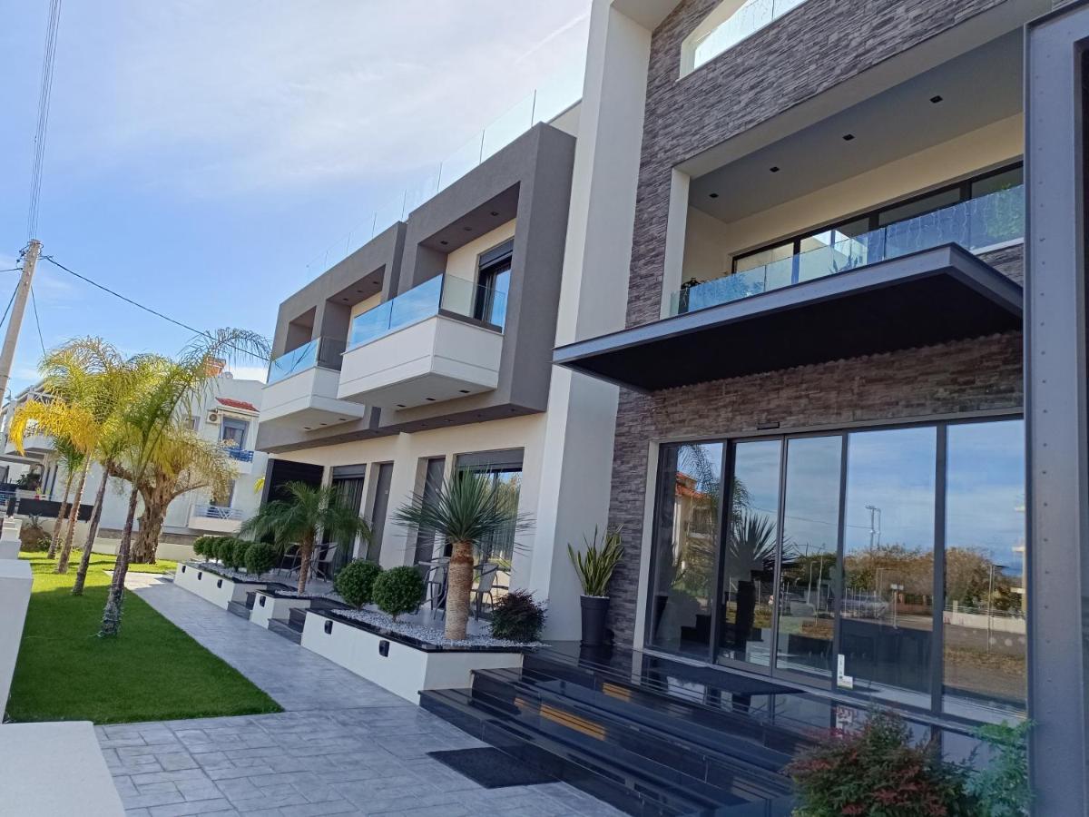 Oikos 9 Rooms and Suites - Housity