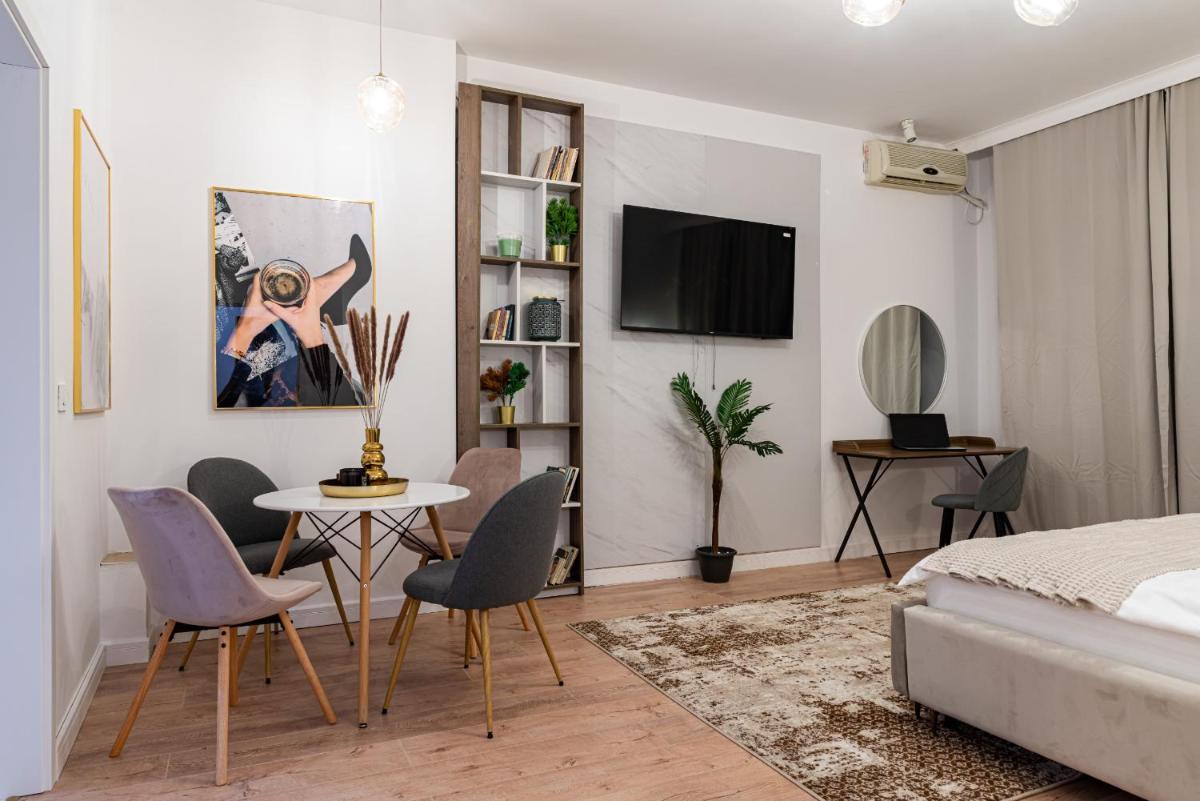 Suitetrails - Chic Living in the Heart of Bucharest: Piata Natiunilor Unite Studios
