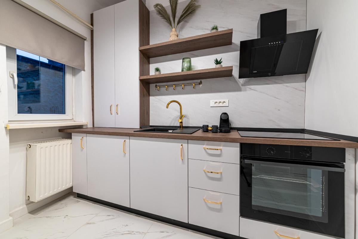 Suitetrails - Chic Living in the Heart of Bucharest: Piata Natiunilor Unite Studios