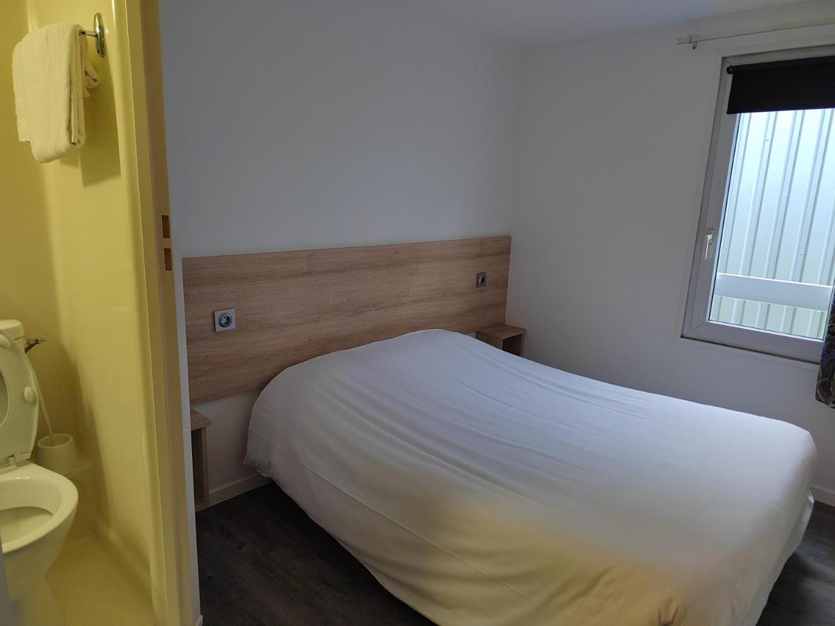 FASTHOTEL PARIS OUEST BOUAFLE - Housity