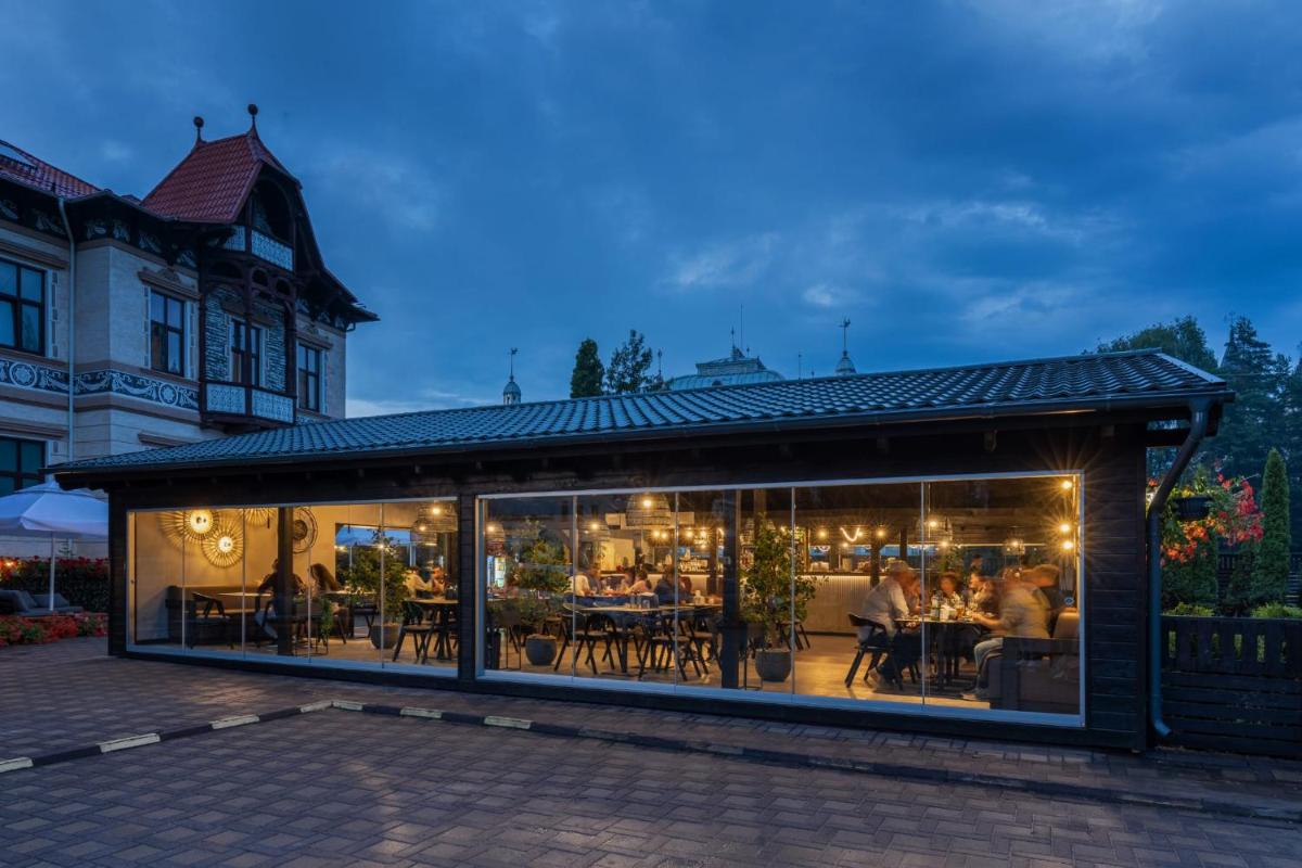 Hotel Carol - Vatra Dornei - Housity