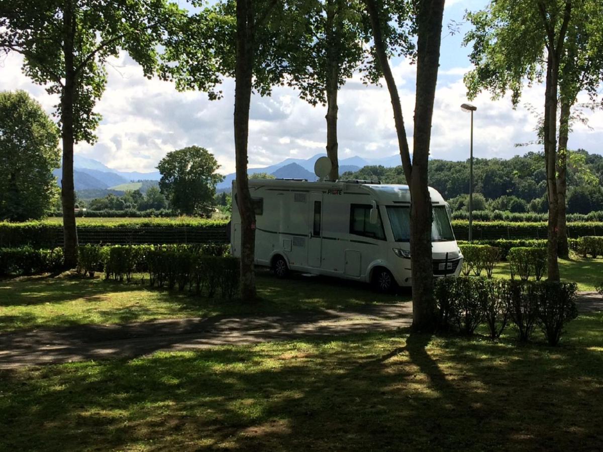 Camping Pyrénées Nature - Housity