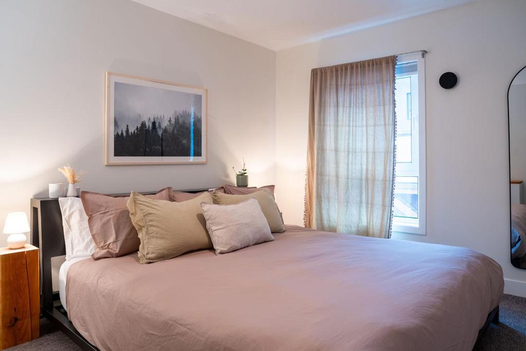 Suitetrails - Powder Village Retreat by Revelstoke Vacations