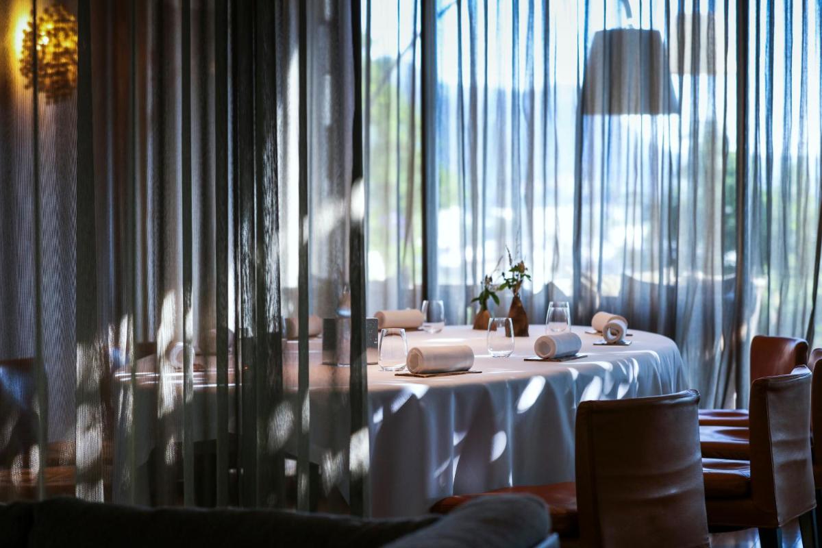 Restaurant ou autre lieu de restauration dans l'établissement Le Clos Des Sens